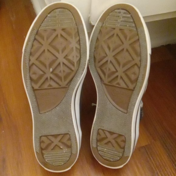 Black and White High Top Converse - Picture 4 of 4